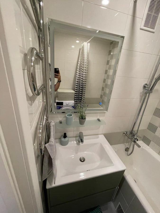 Apartment лучшие для размещения с детьми возле днепра, центр в пешей доступности Tscherkassy