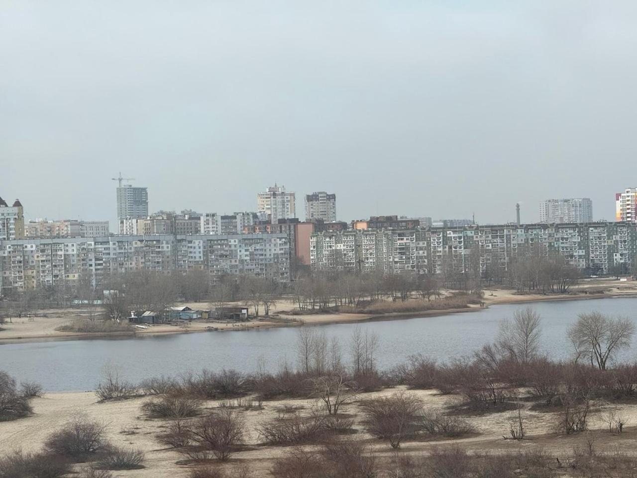 лучшие для размещения с детьми возле днепра, центр в пешей доступности Apartment *